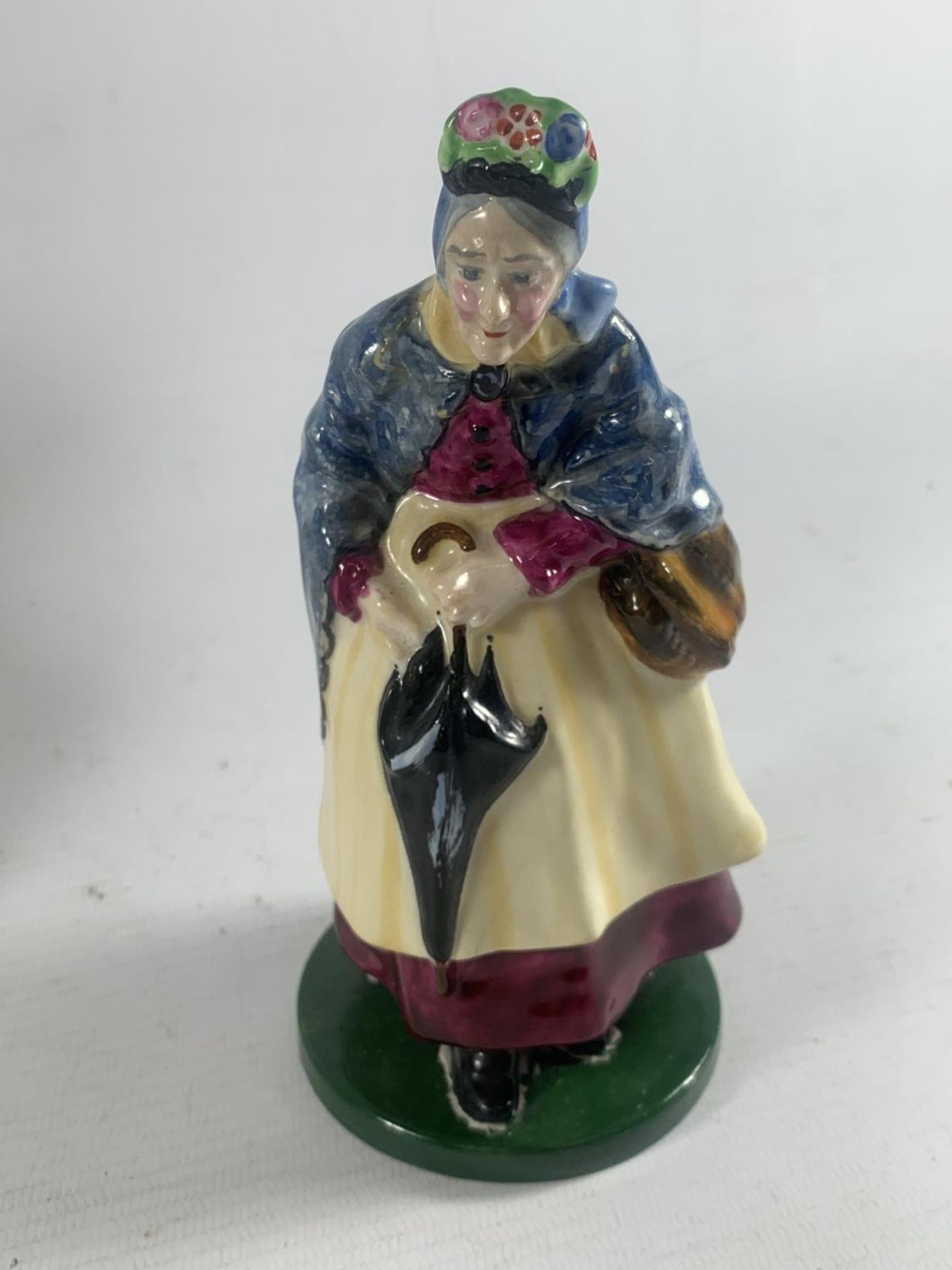 TWO FIGURES TO INCLUDE A VINTAGE WADE ROMANCE AND A CROWN STAFFORDSHIRE LADY WITH UMBRELLA - Image 3 of 5