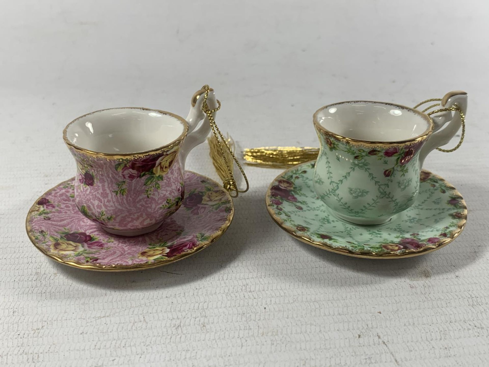 TWO ROYAL ALBERT BOXED MINATURE TEACUP AND SAUCER ORNAMENTS - DUSKY PINK AND PEPPERMINT - Image 2 of 5