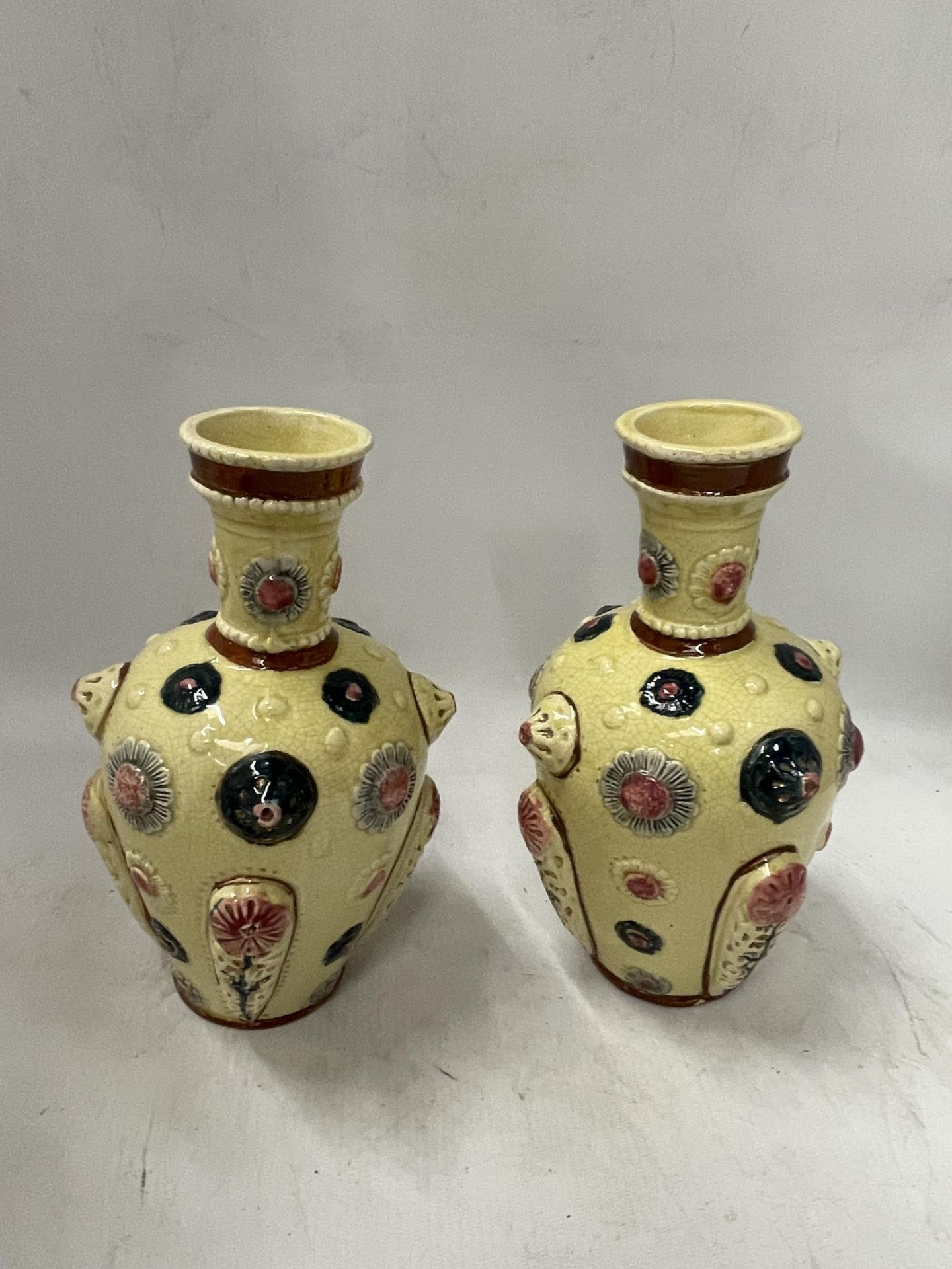 A PAIR OF CONTINENTAL PORCELAIN VASES IN THE ZSOLNAY PECS STYLE, UNMARKED - Image 2 of 4