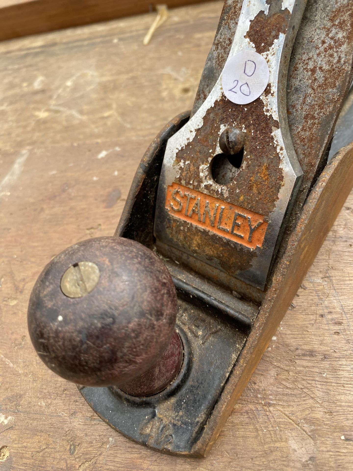 A STANLEY NO.4 WOOD PLANE AND A STANLEY NO.4 1/2 WOOD PLANE - Image 3 of 4