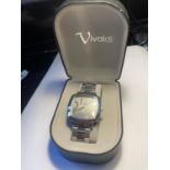 A VIVALDI WRIST WATCH IN A PRESENTATION BOX SEEN WORKING BUT NO WARRANTY