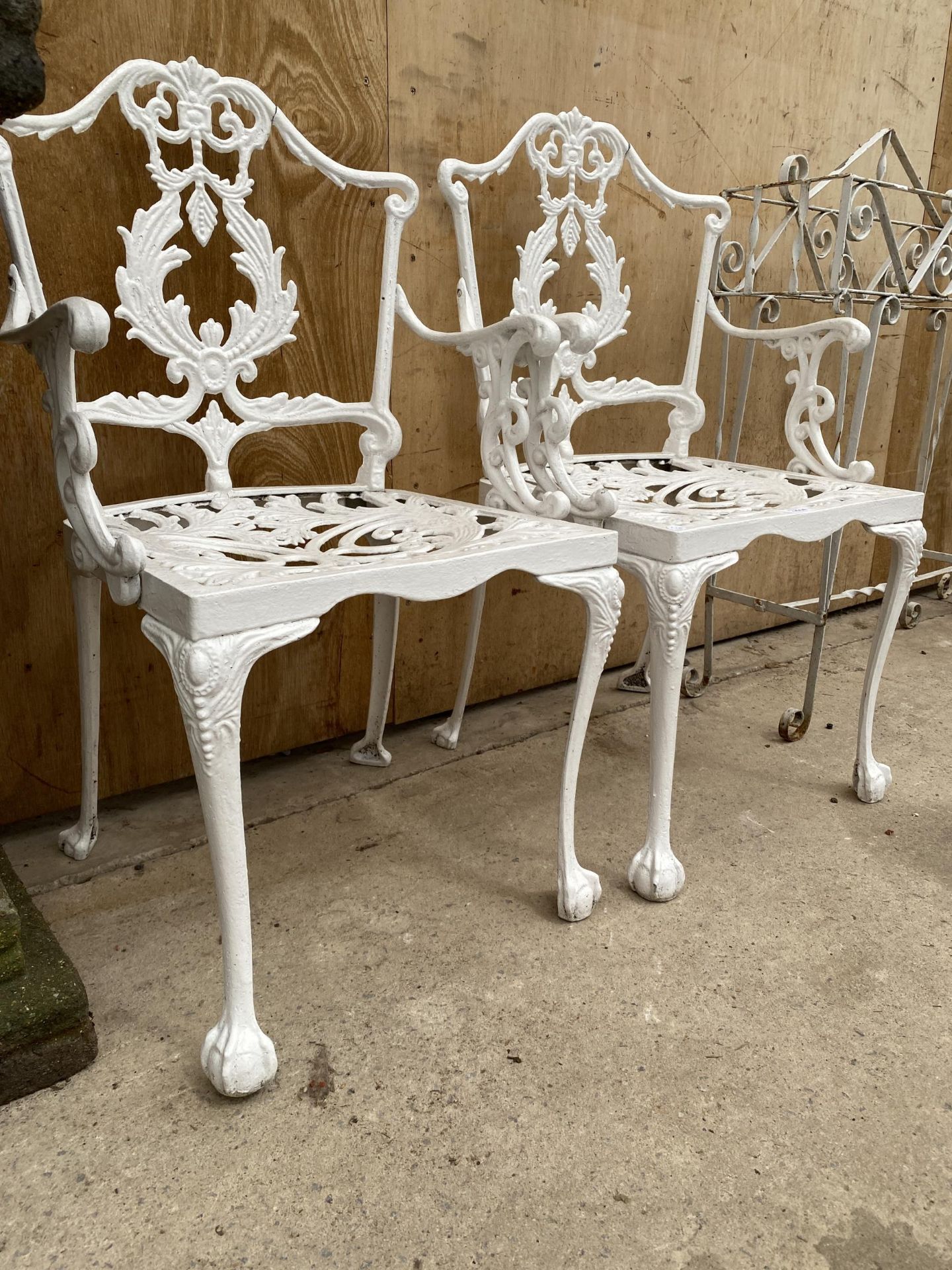 A PAIR OF WHITE CAST ALLOY BISTRO CARVER CHAIRS - Image 2 of 2