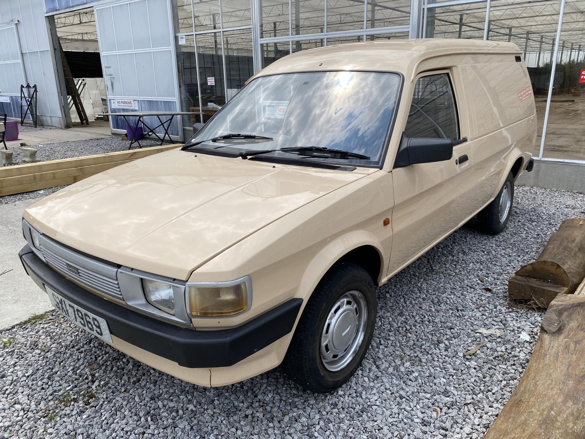 AN AUSTIN MAESTRO VAN, MILEAGE 88427 , REGISTRATION SXI 7969 - Image 10 of 30