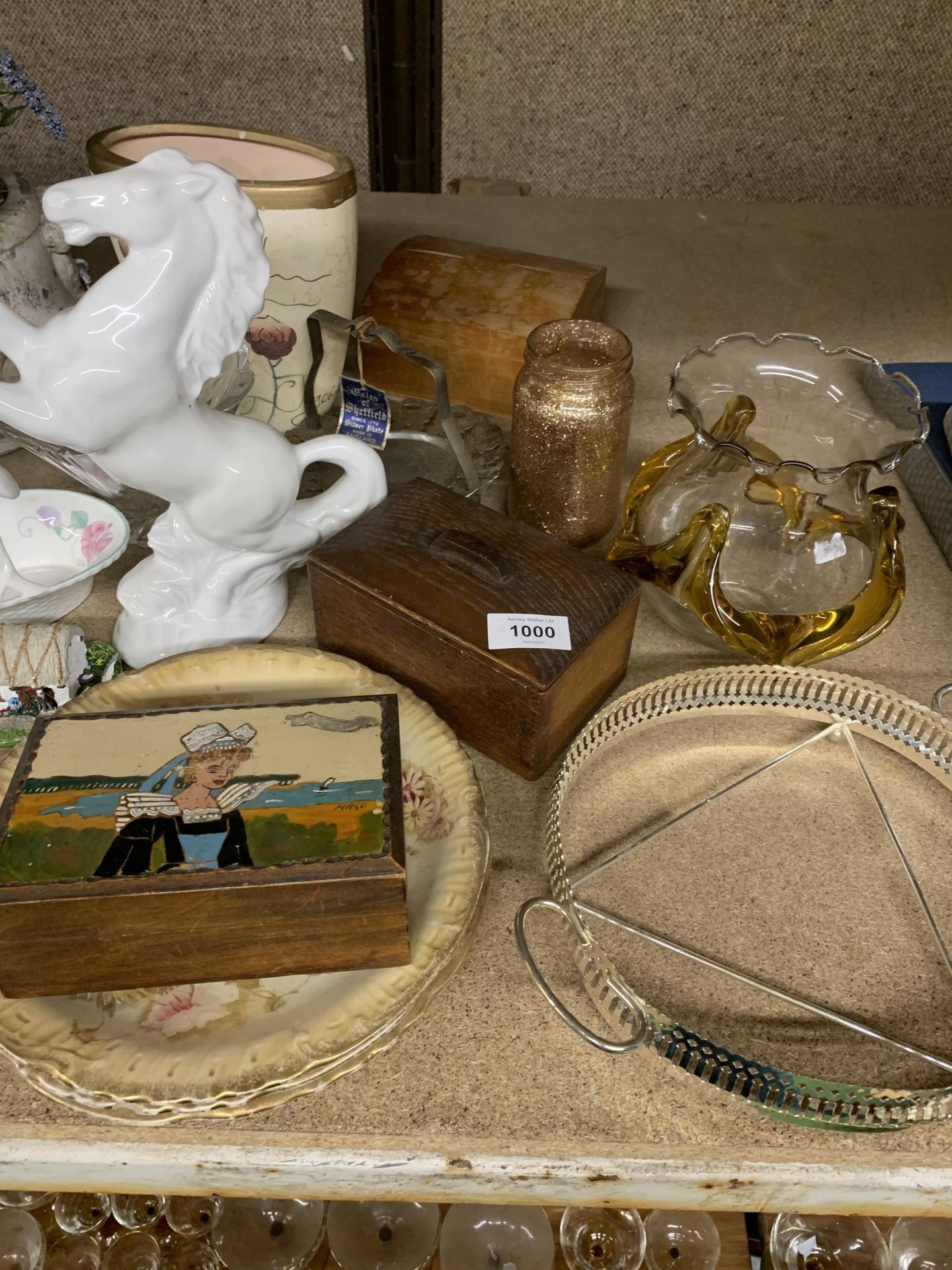 A MIXED LOT TO INCLUDE HORSE FIGURE, CERAMICS, SCALES, GLASSWARE, MASON'S REGENCY, ETC., - Image 2 of 7