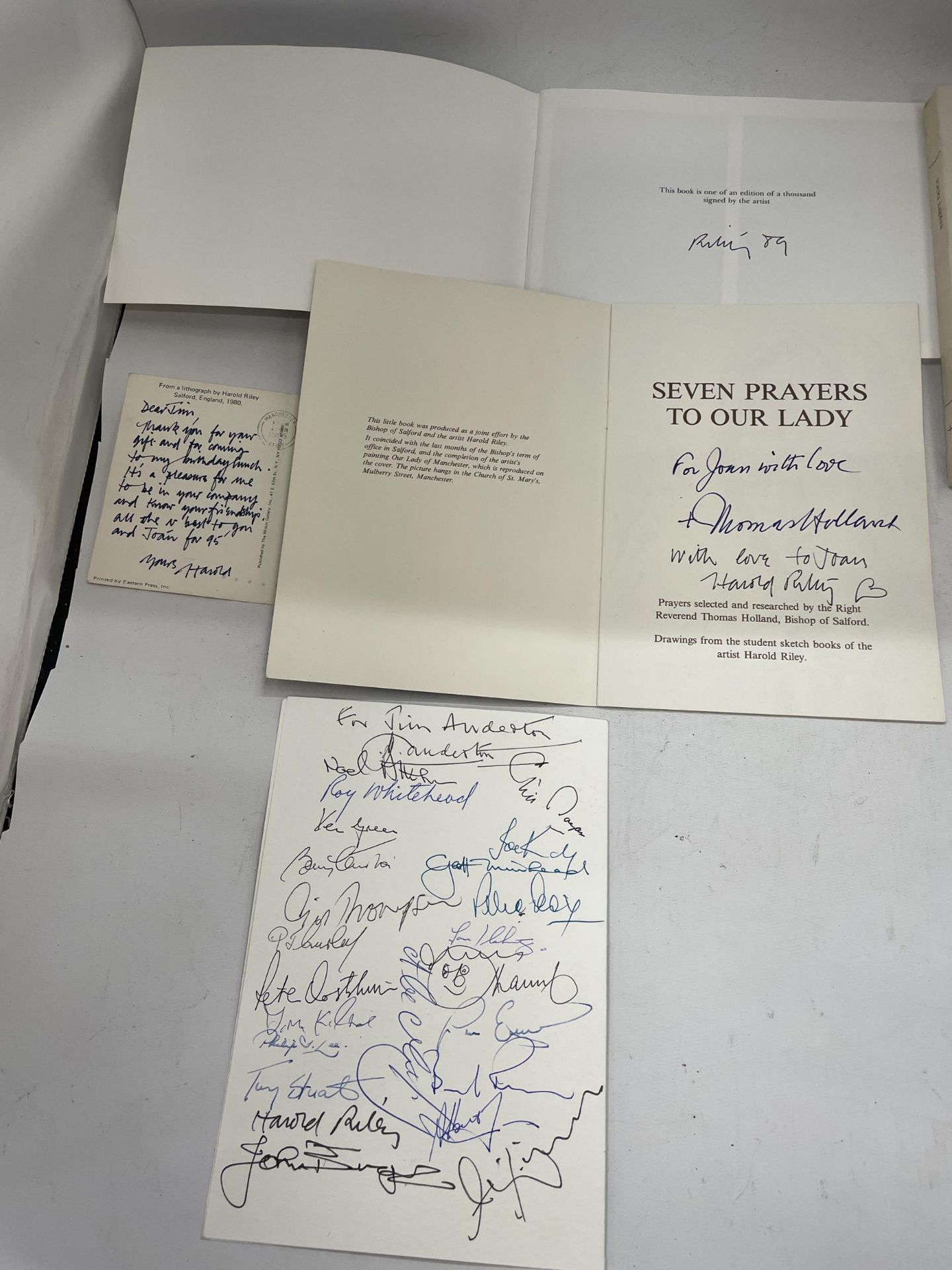 A COLLECTION OF SIGNED ARTISTS EPHEMERA AND BOOKLETS, HAROLD RILEY, L.S LOWRY BOOK, STREET DOGS BOOK - Image 2 of 4