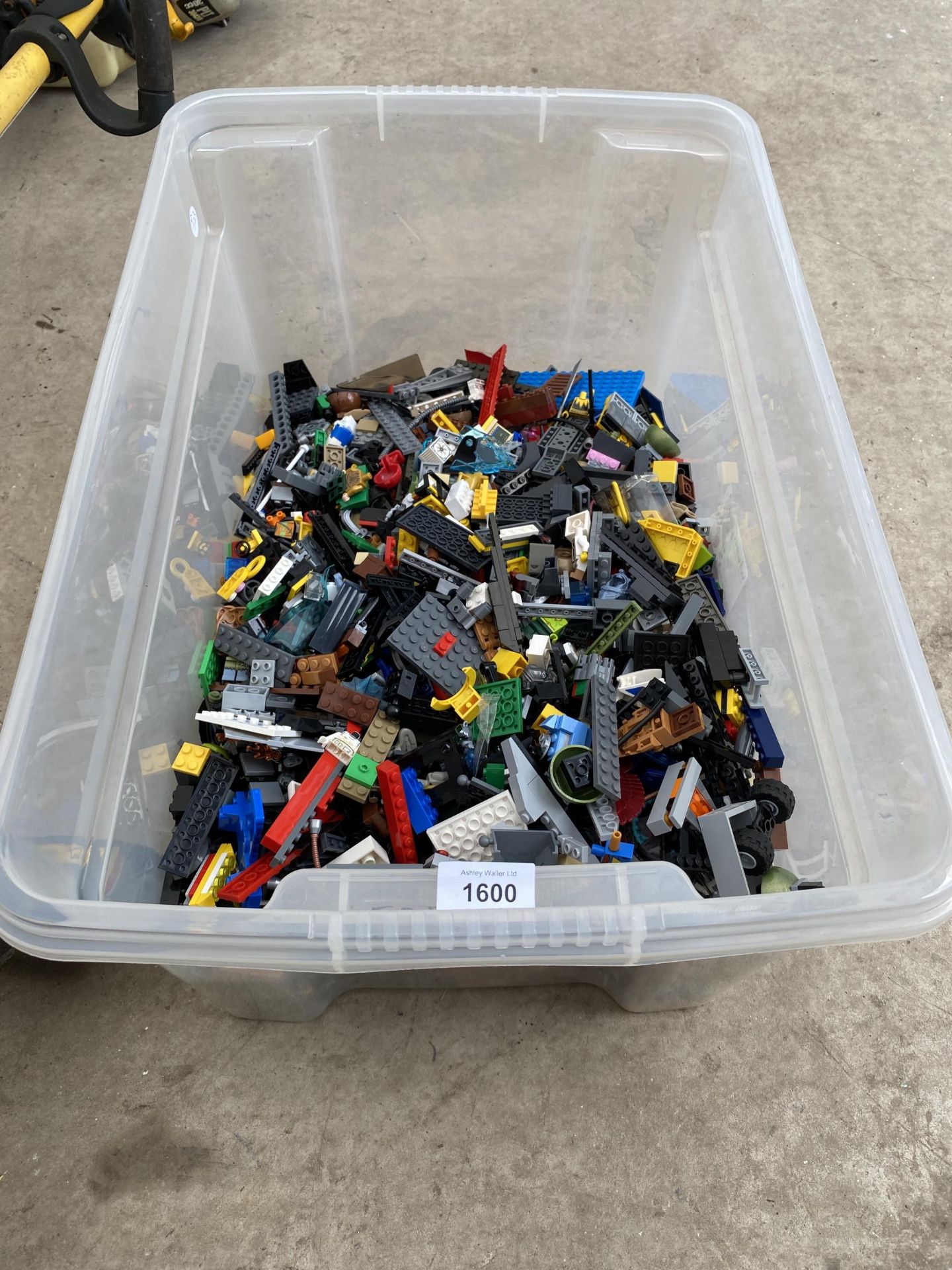 A LARGE ASSORTMENT OF LEGO