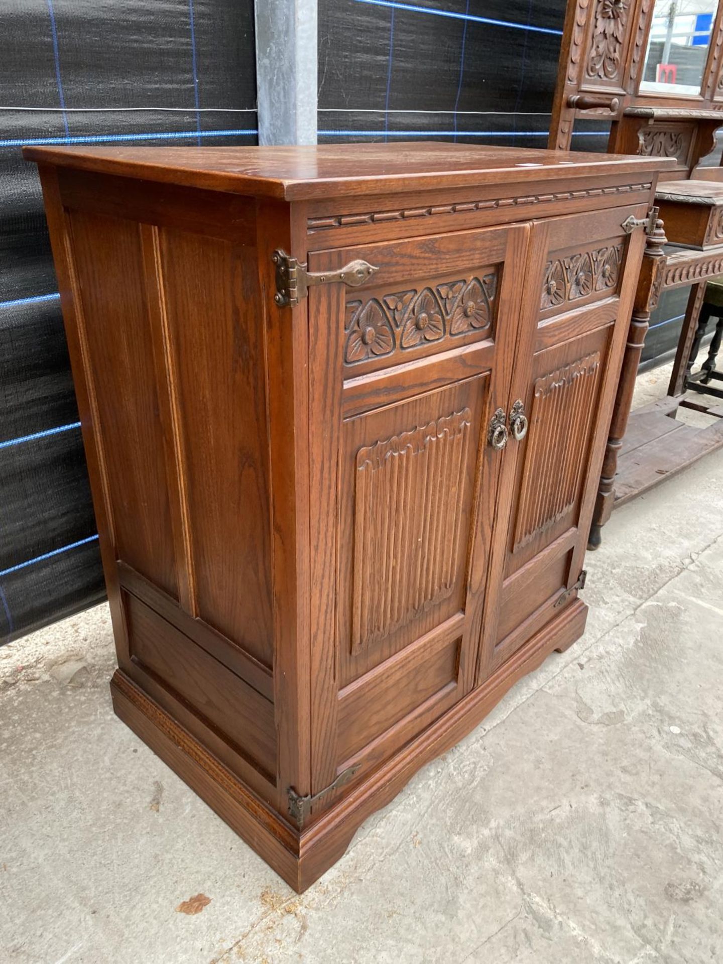 AN OAK 'OLD CHARM' TV CABINET, 34.5" WIDE - Image 2 of 2