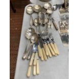 A GROUP OF VINTAGE SILVER PLATED FLATWARE