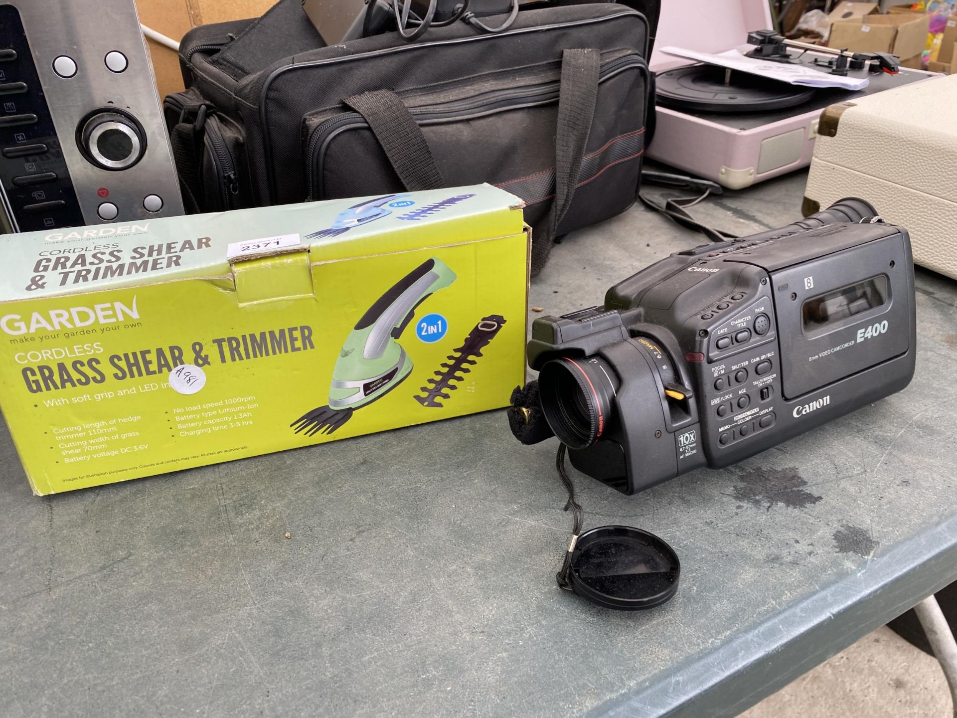 A CANON CAMCORDER AND A GARDEN TRIMMER ETC - Image 2 of 4