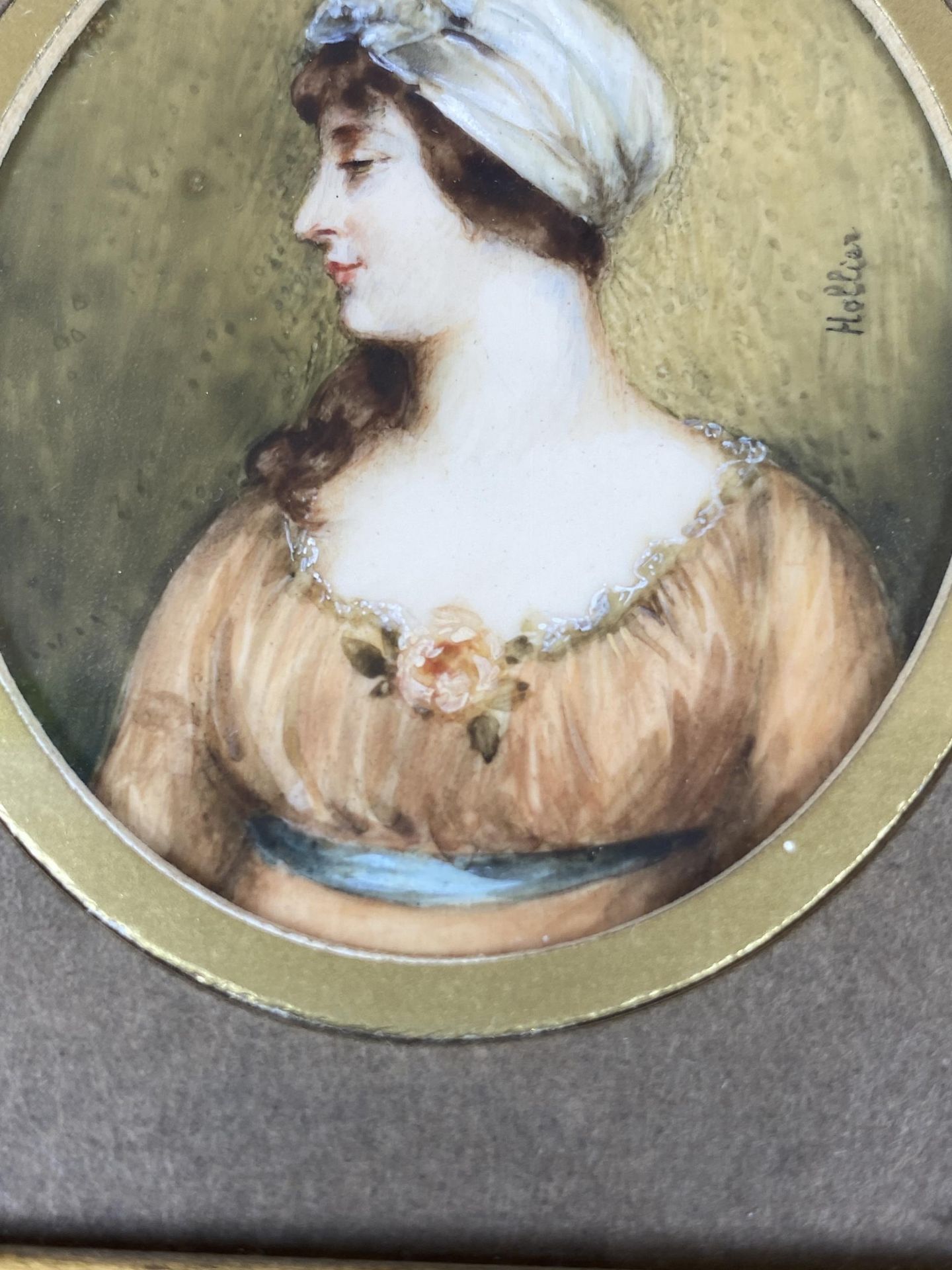 A HAND HIGHLIGHTED PORTRAIT OF A LADY, SIGNED, IN LATER GILT FRAME, 19 X 17CM - Image 4 of 8