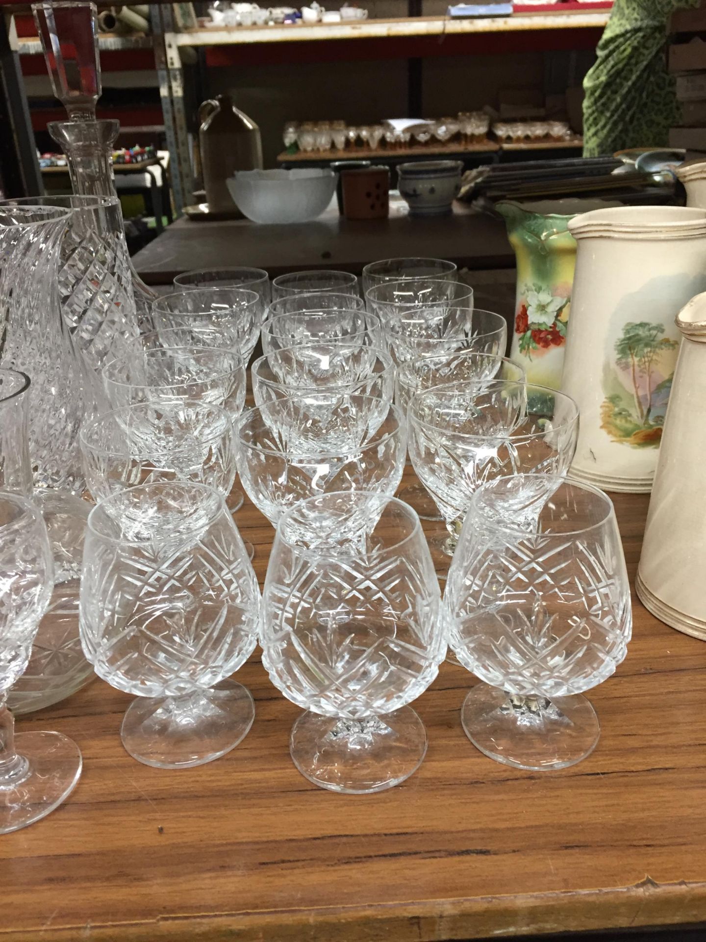 A LARGE COLLECTION OF CUT GLASS ITEMS, DRINKING GLASSES ETC - Image 2 of 4