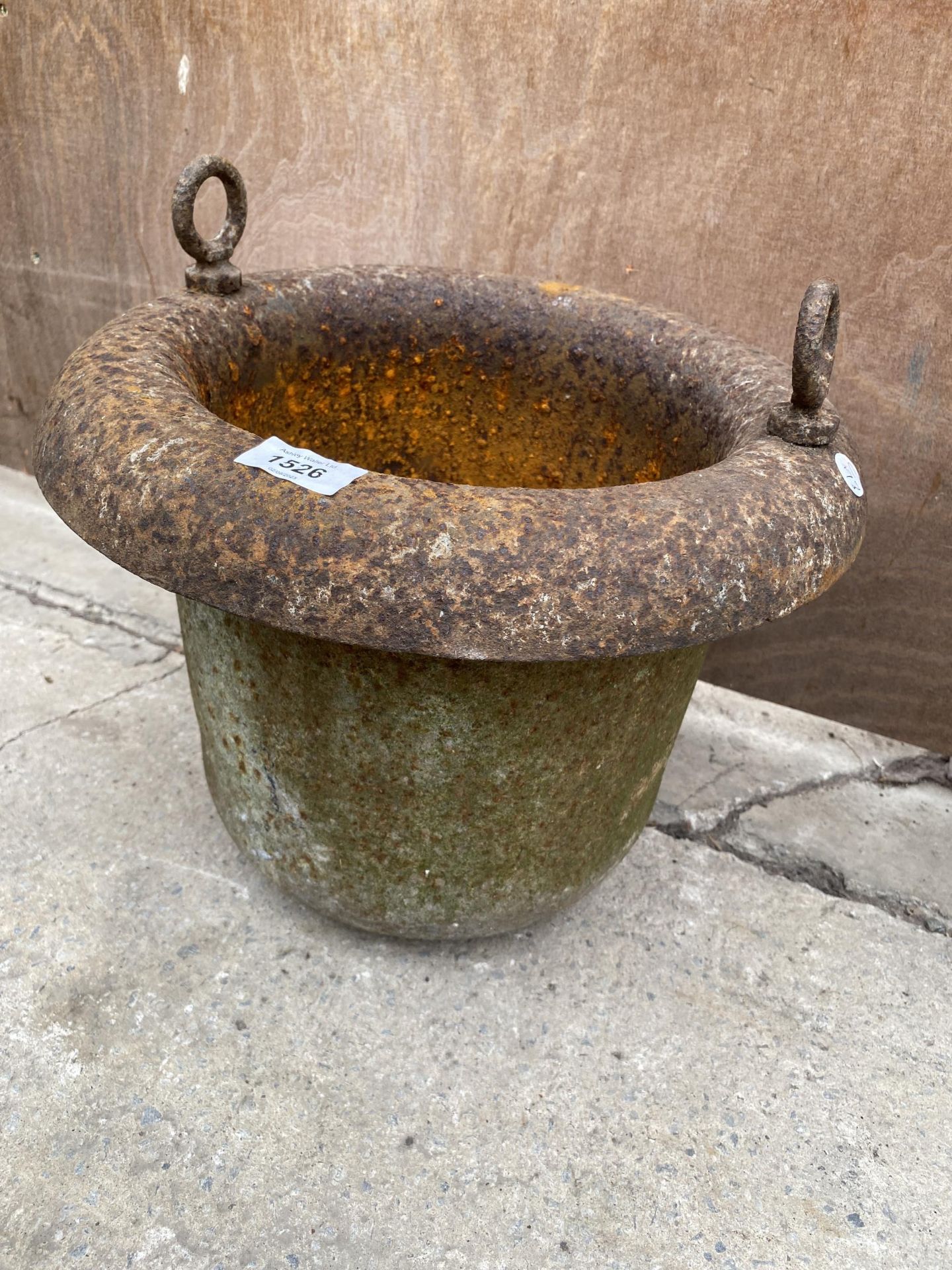 A VINTAGE HEAVY CAST IRON FOUNDRY CRUCIBLE CAULDRON PLANTER