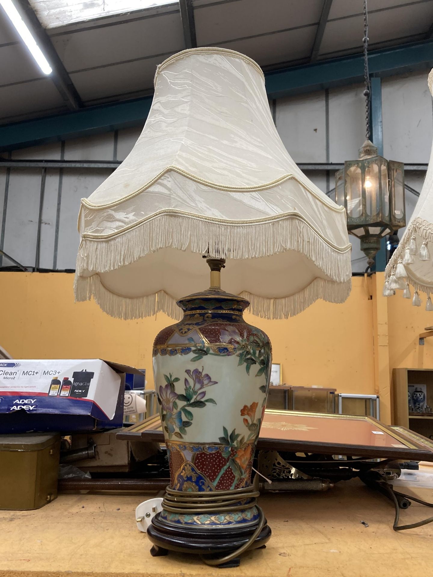 A LARGE JAPANESE SATSUMA TABLE LAMP WITH SILK SHADE