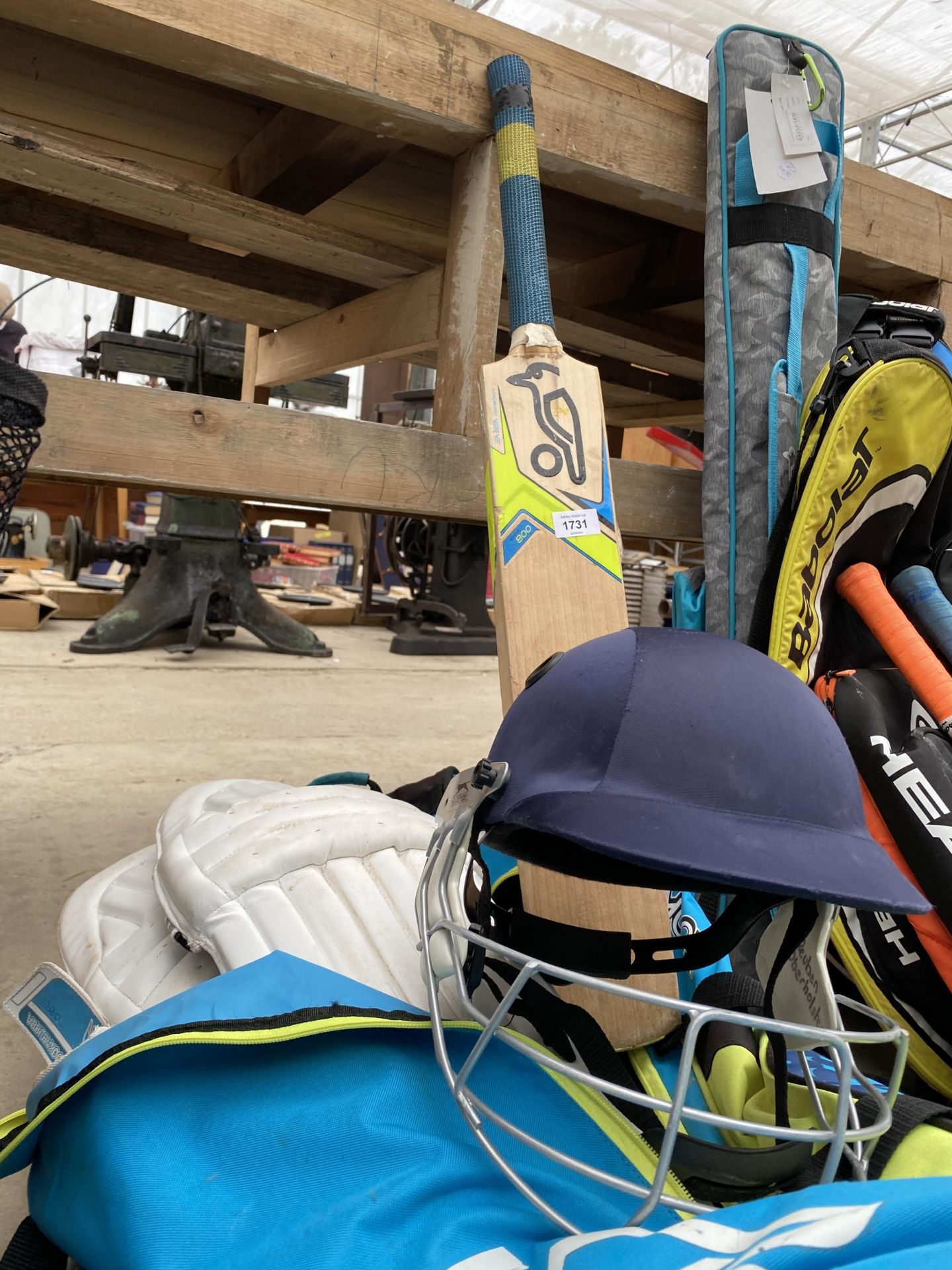 AN ASSORTMENT OF CRICKET EQUIPMENT TO INCLUDE A BAG, A BAT AND A HELMET ETC - Image 2 of 3