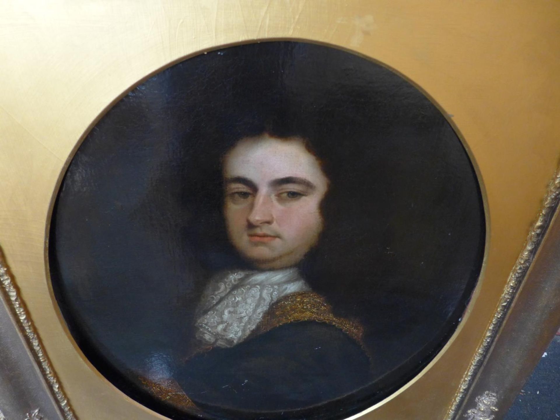 MANNER OF SIR GODFREY KNELLER (1646-1723) PORTRAIT OF LORD WILLIAM RUSSEL (1648-1723) OVAL OIL ON - Image 4 of 6