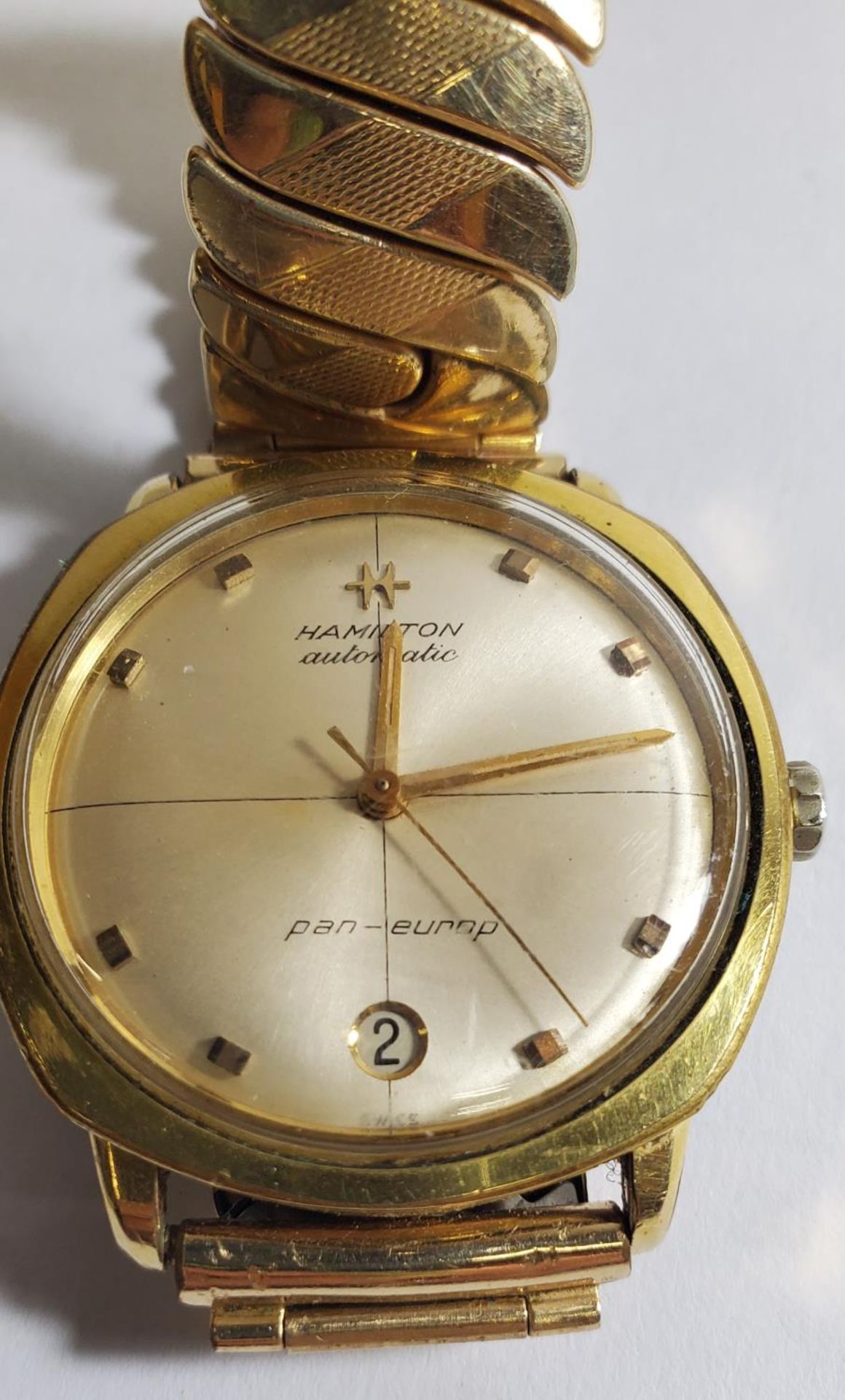 A VINTAGE HAMILTON PAN-EUROP AUTOMATIC SWISS WATCH (WORKING AT TIME OF CATALOGUING NO WARRANTY - Image 2 of 2