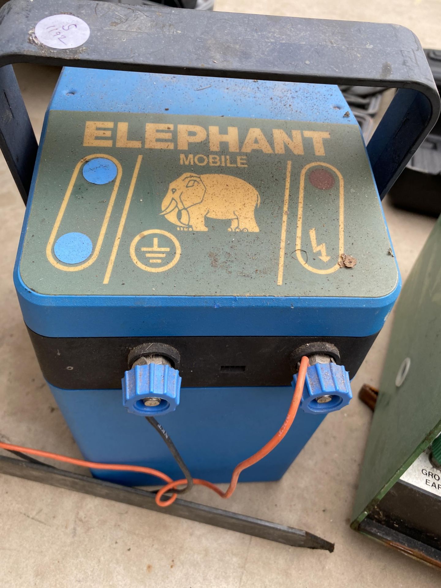 AN ELEPHANT MOBILE ELECTRIC FENCE UNIT - Image 2 of 2