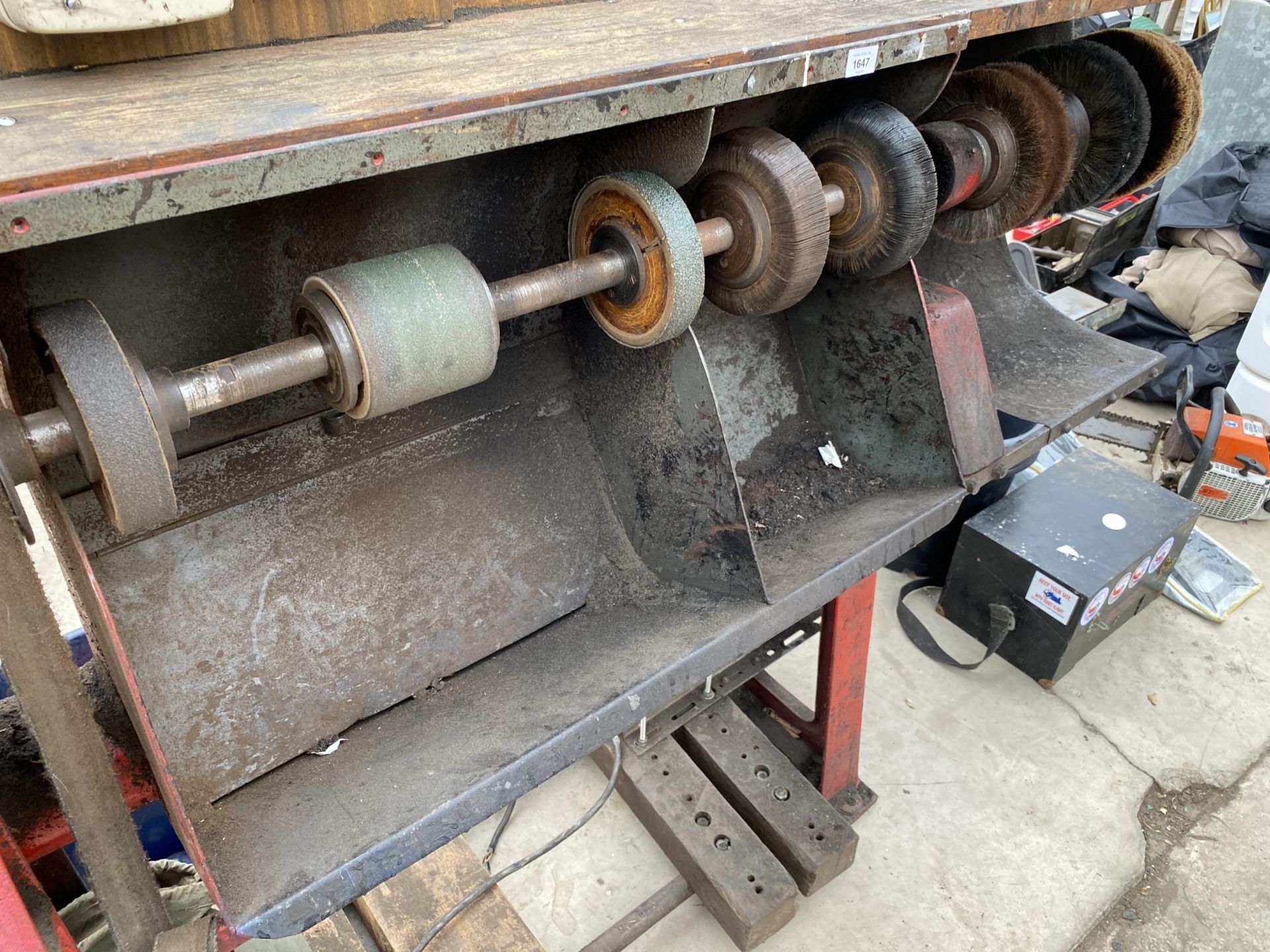 A LARGE INDUSTRIAL SHOE SHINING MACHINE WITH VARIOUS BRUSHES - Image 6 of 11