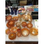 A LARGE QUANTITY OF AMBER AND CARNIVAL GLASS TO INCLUDE BOWLS AND VASES, ETC