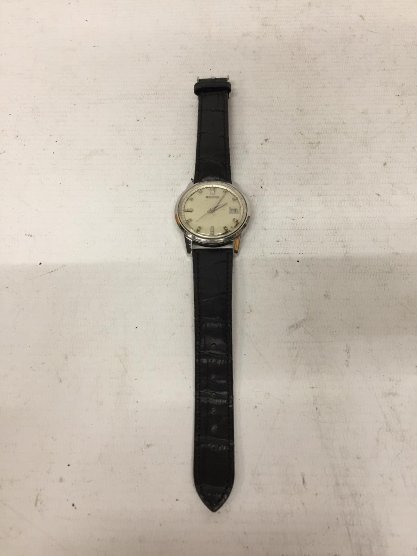 A VINTAGE SEIKO SPORTSMATIC AUTOMATIC WRISTWATCH 7625-8060 SEEN WORKING BUT NO WARRANTY