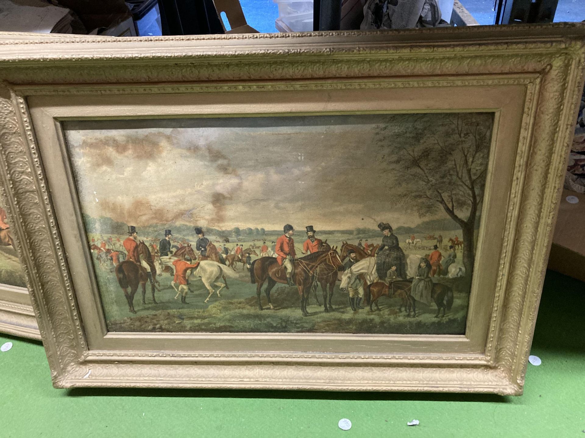 A GROUP OF THREE VINTAGE GILT FRAMED HUNTING PRINTS - Image 3 of 4