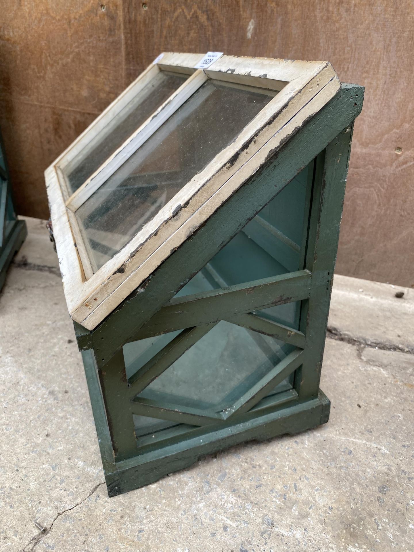 A TABLE TOP TERRARIUM GLASS HOUSE CABINET - Image 2 of 5