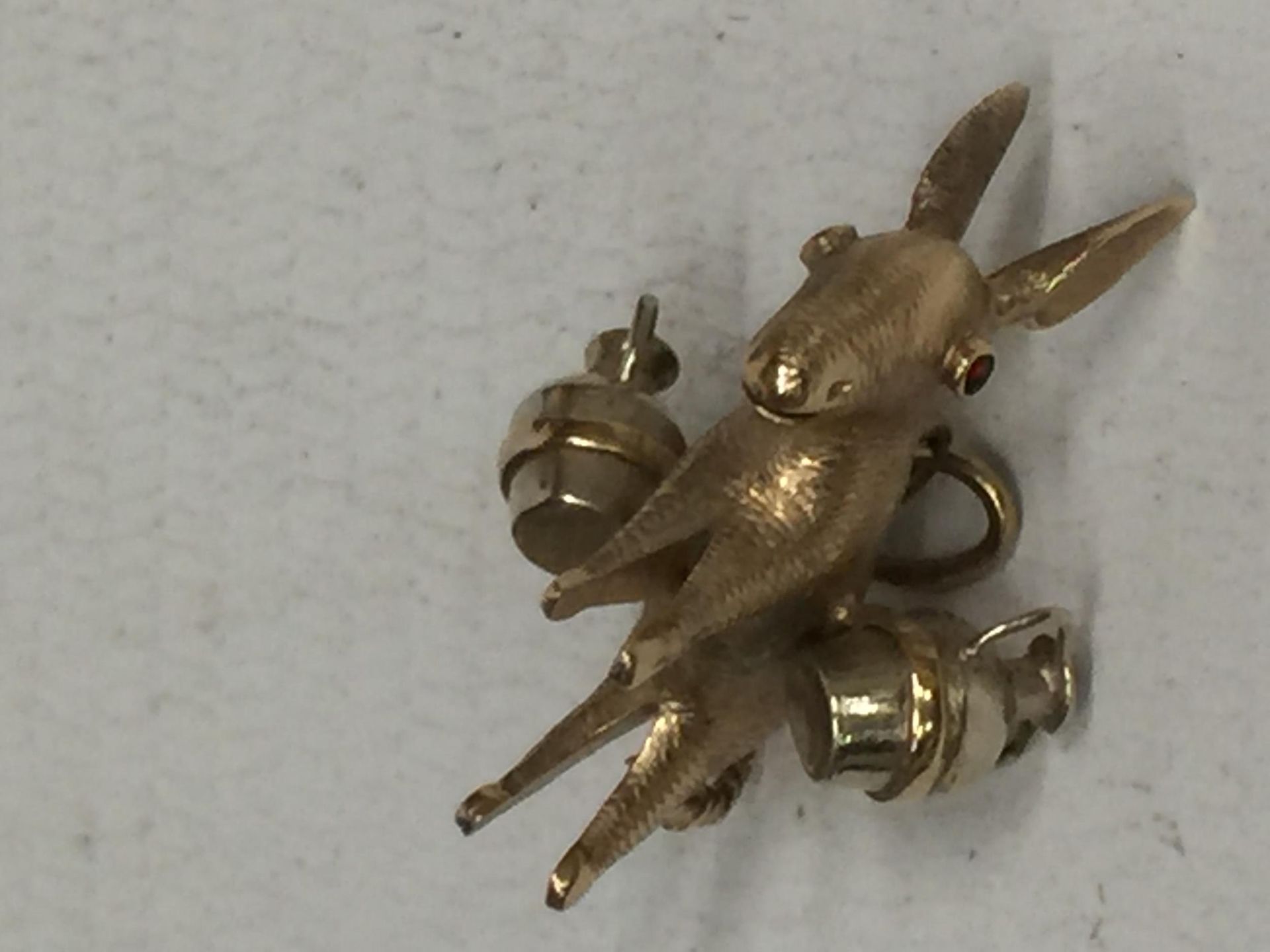 A 9 CARAT GOLD DONKEY CHARM GROSS WEIGHT 3.52 GRAMS - Image 2 of 2