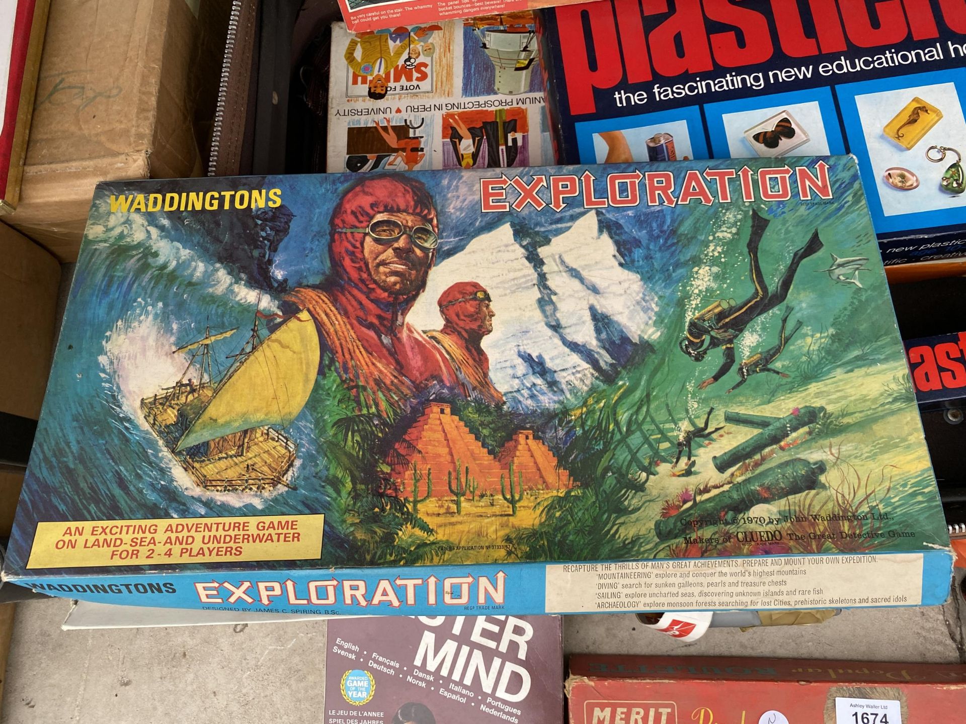 AN ASSORTMENT OF VINTAGE AND RETRO BOARD GAMES TO INCLUDE HAUNTED HOUSE AND EXPLORATION ETC - Image 2 of 3
