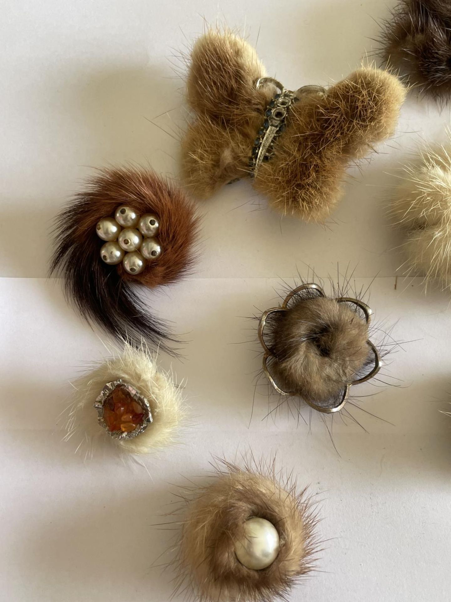 TEN 1950'S FUR BROOCHES - Image 2 of 3