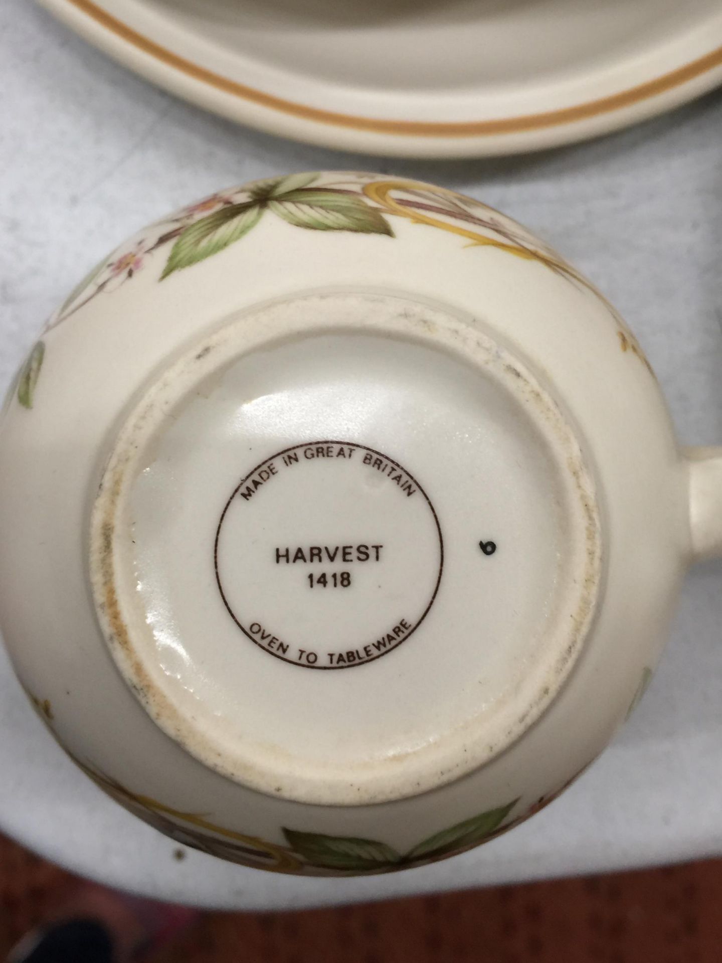 A 'HARVEST TIME' POTTERY TEASET TO INCLUDE A TEAPOT, CREAM JUG, SUGAR BOWL, CUPS, SAUCERS AND SIDE - Image 2 of 3