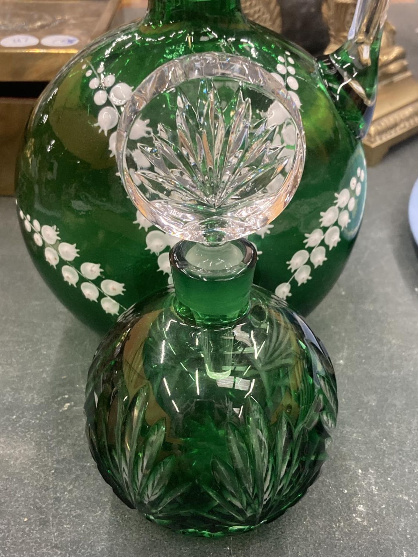 A VICTORIAN GREEN GLASS JUG WITH STOPPER WITH HAND PAINTED DECORATION PLUS A SCENT BOTTLE WITH - Image 2 of 8
