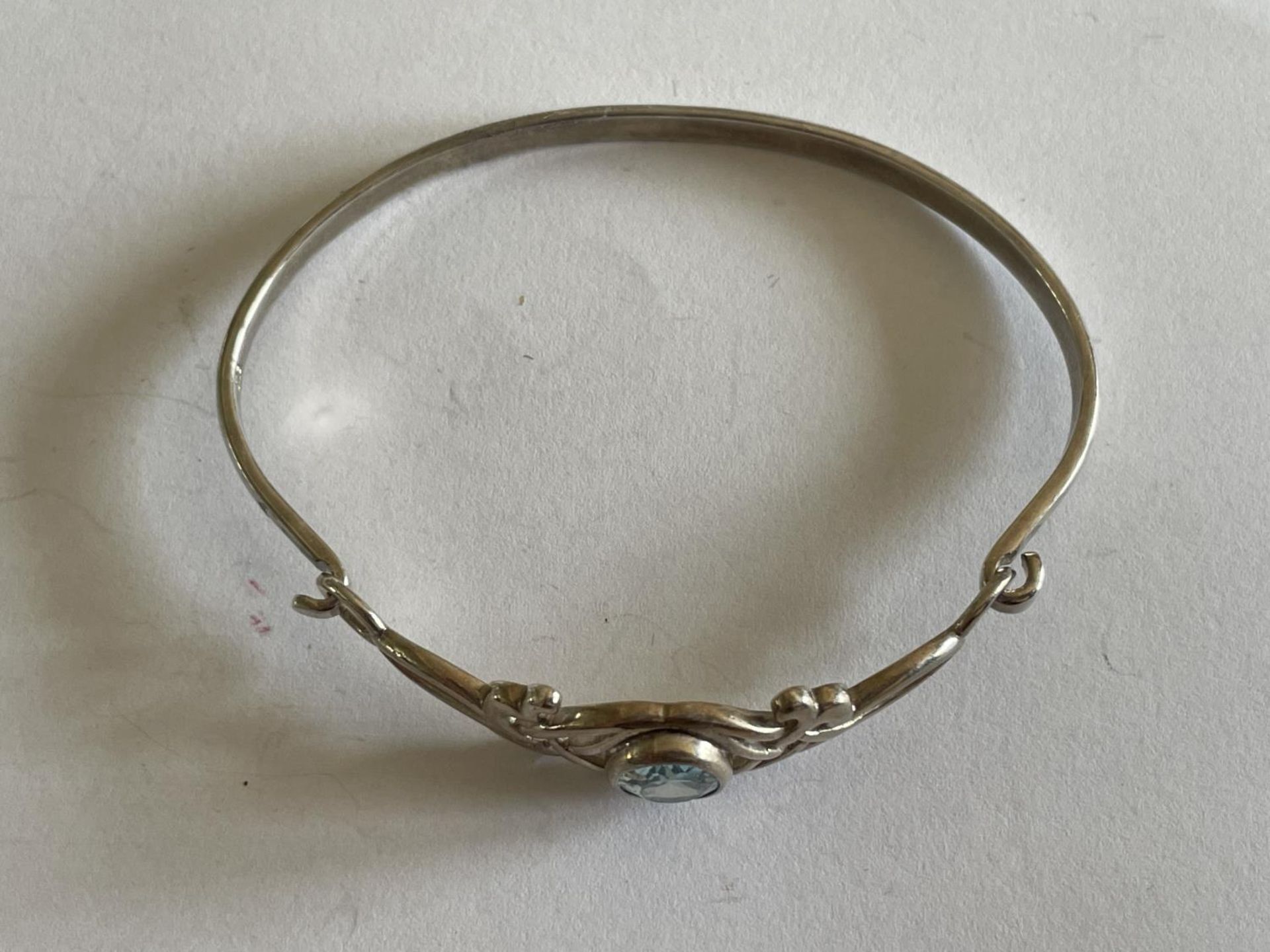 A SILVER BANGLE - Image 2 of 2