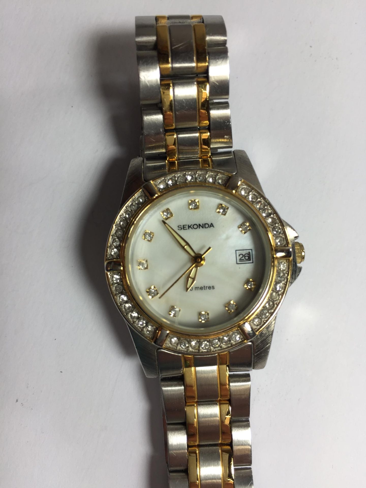 A SEKONDA LADIES TWO TONE DRESS WATCH - Image 3 of 3