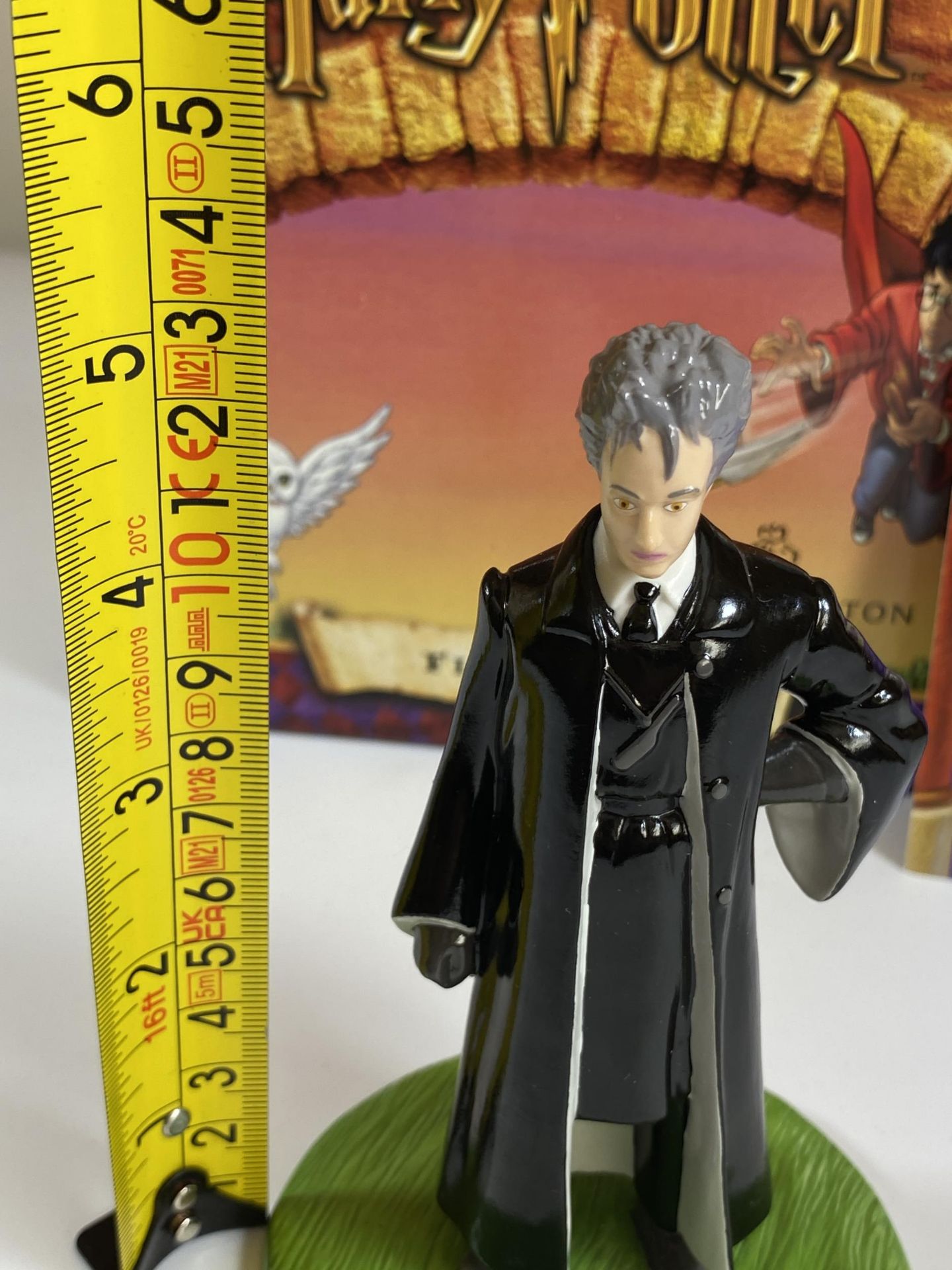 A BOXED ROYAL DOULTON HARRY POTTER MADAMME HOOCH HPFIG20 FIGURE WITH CERTIFICATE - Image 6 of 6