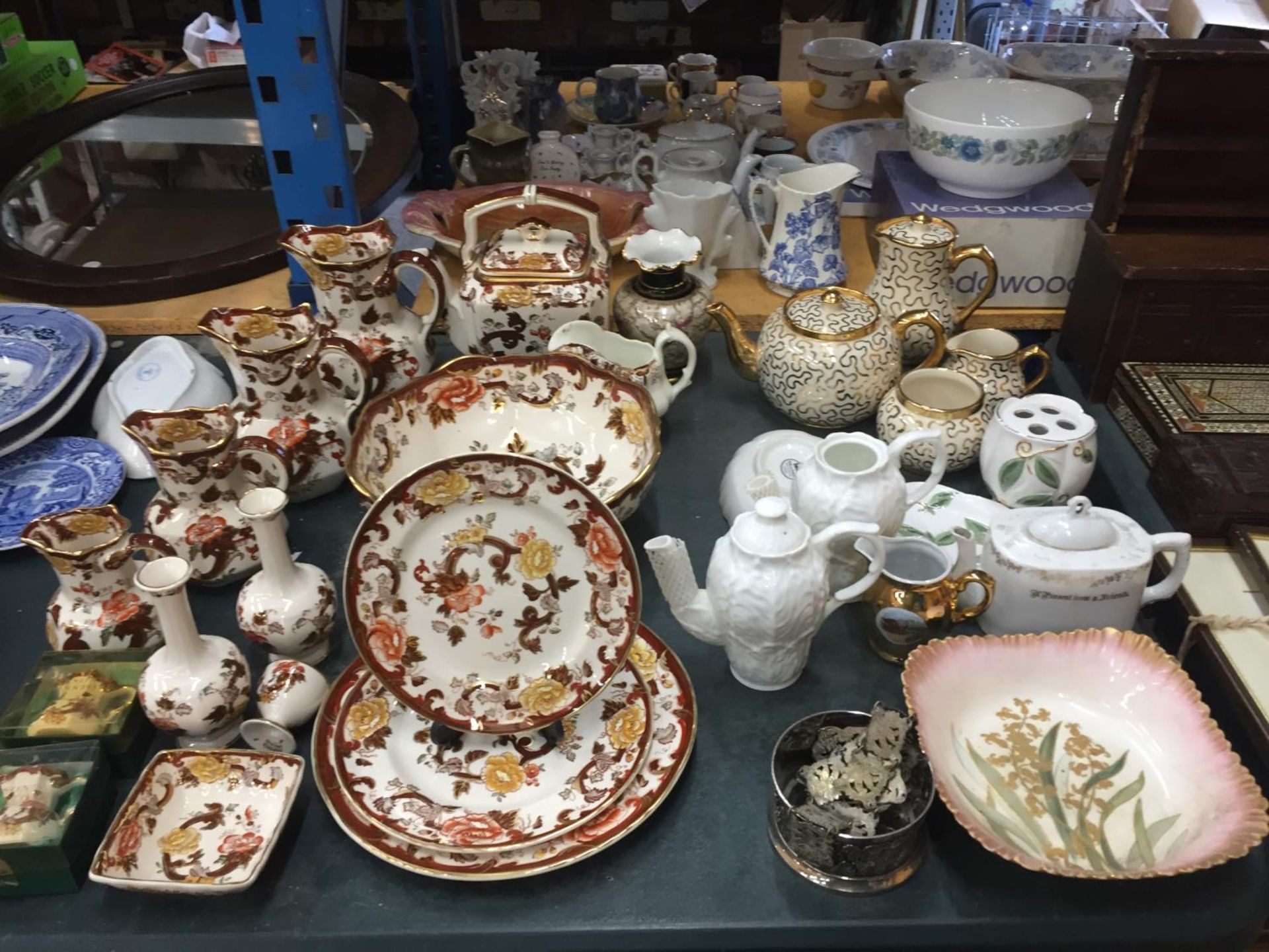 A COLLECTIONS OF MASONS IRONSTONE WARES TO INCLUDE TEAPOT, FRUIT BOWL, GRADUATED JUGS, PLATES ALSO
