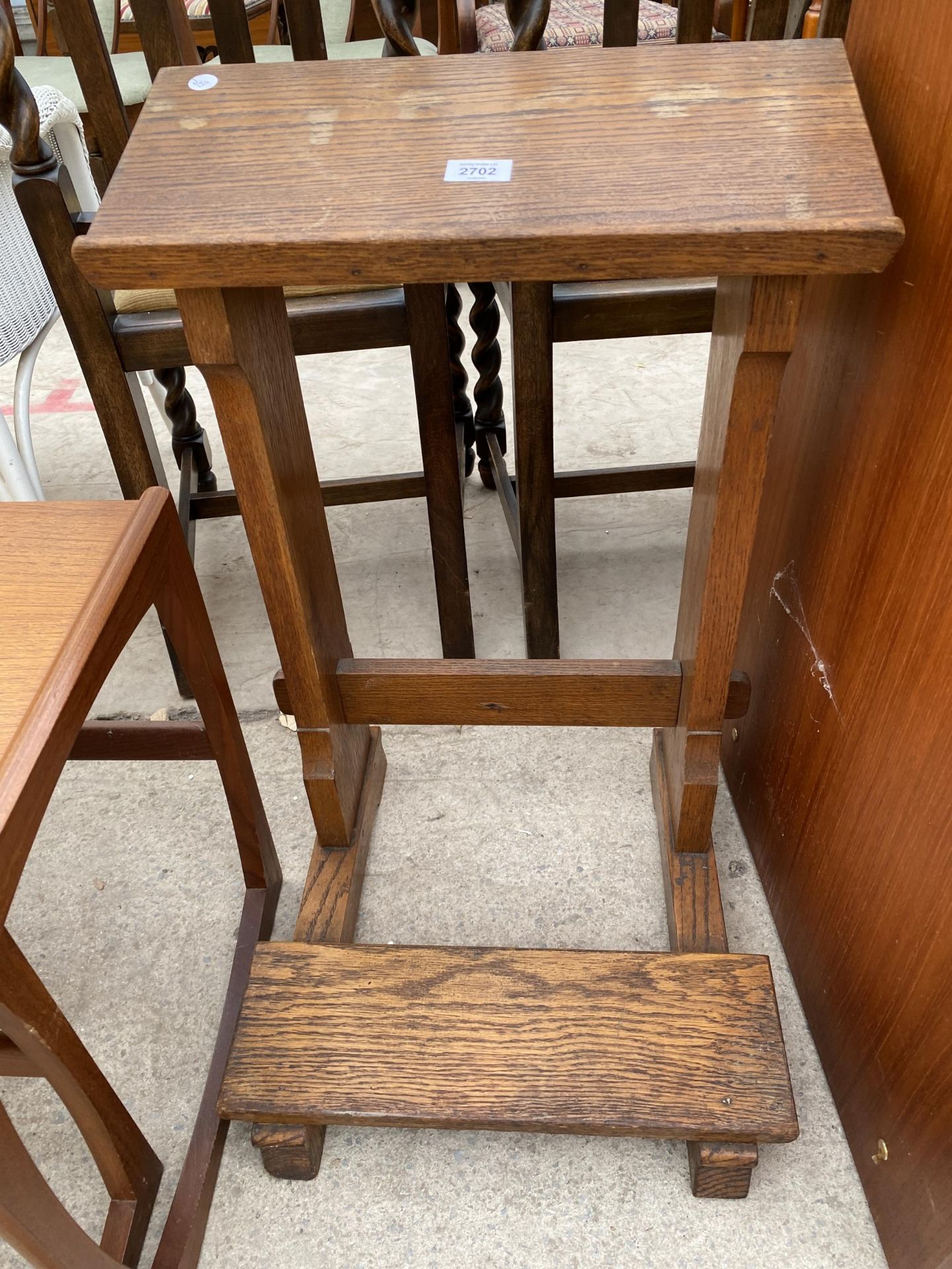 A VICTORIAN OAK PRAYER KNEELING STAND