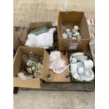 AN ASSORTMENT OF HOUSEHOLD CLEARANCE ITEMS TO INCLUDE CERAMICS AND GLASS WARE ETC