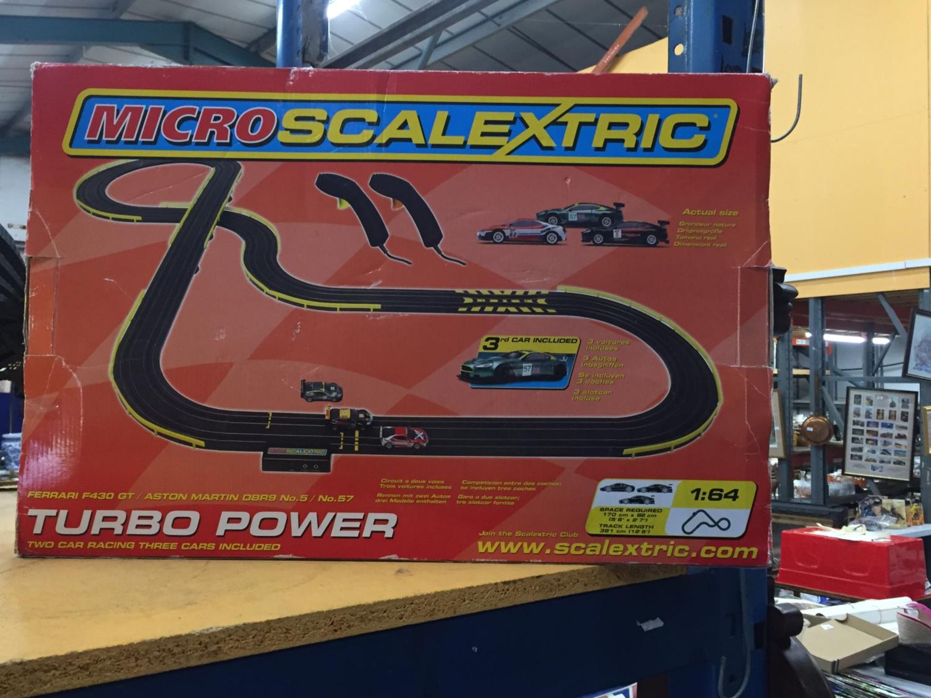 A MICRO SCALEXTRIC RACING SET IN BOX