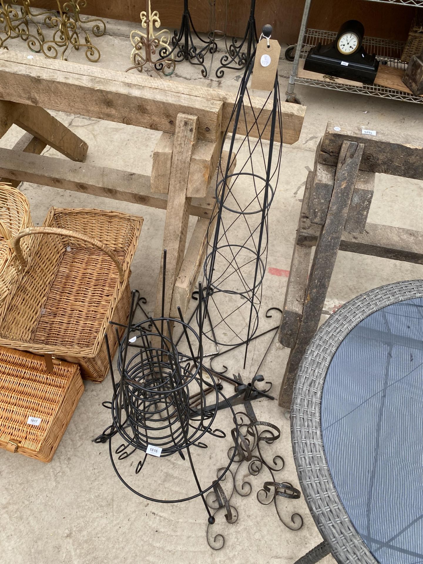 AN ASSORTMENT OF METAL PLANT STANDS AND BRACKETS ETC