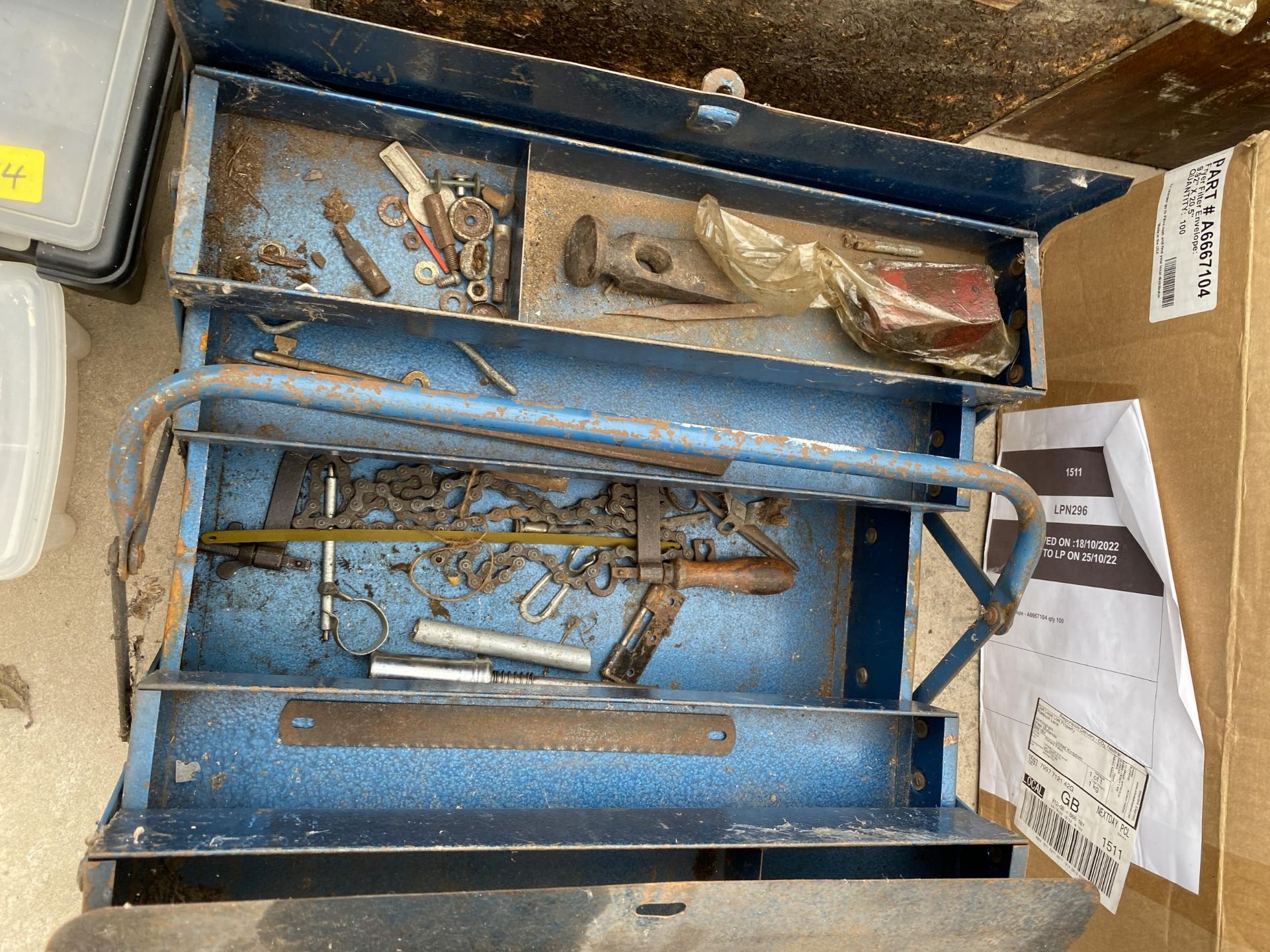TWO PLASTIC TOOL BOXES CONTAINING AN ASSORTMENT OF TOOLS AND HARDWARE - Image 2 of 4
