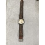 A VINTAGE TRENCH WATCH (NOT WORKING)