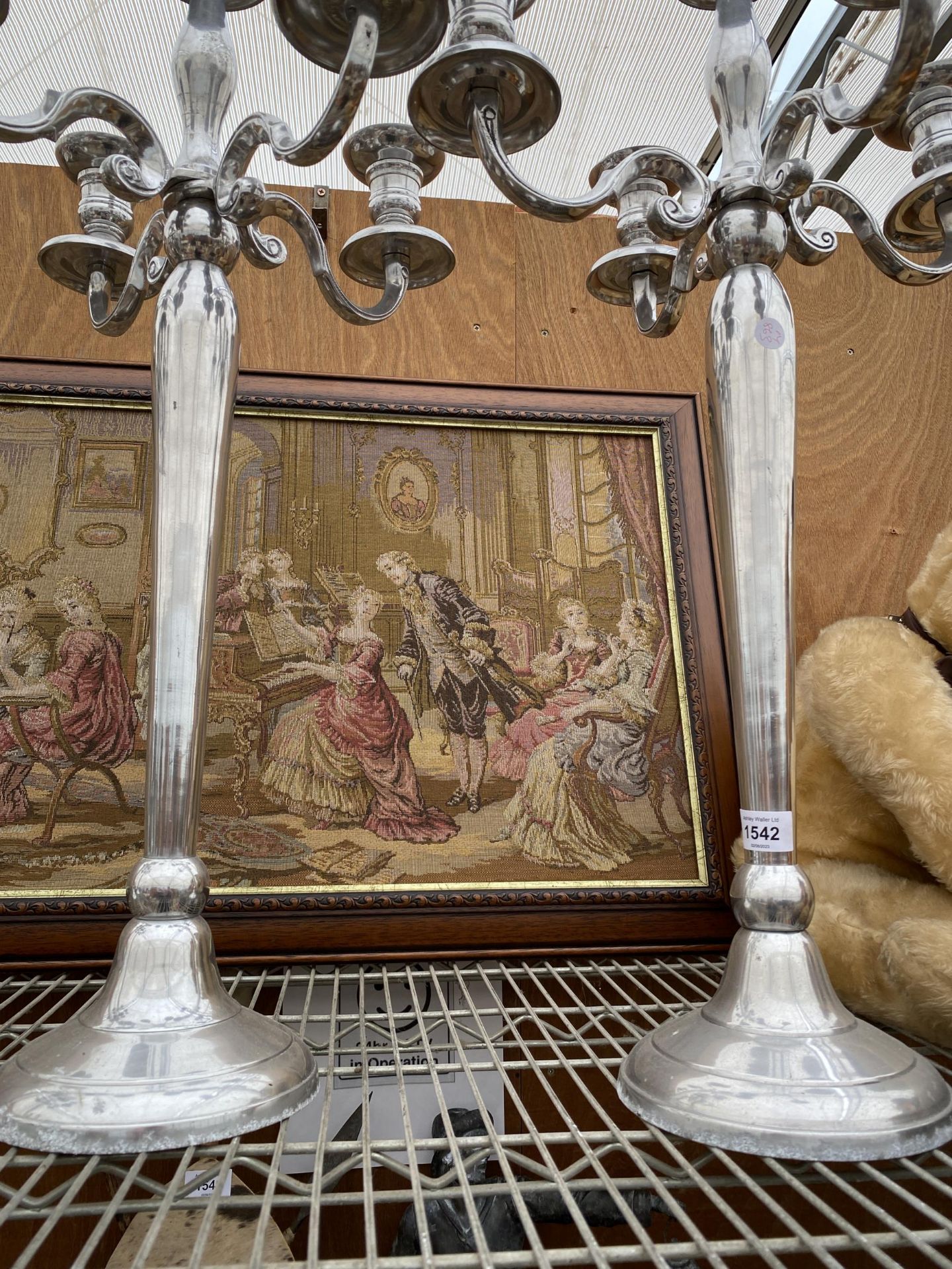 A PAIR OF FOUR BRANCH METAL CANDLESTICKS - Image 3 of 3