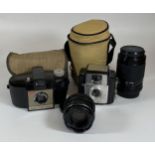 FOUR CAMERA ITEMS - KODAK BROWNIE 127, STARLET BROWNIE WITH DAKON LENS, HELIOS 44MM LENS AND