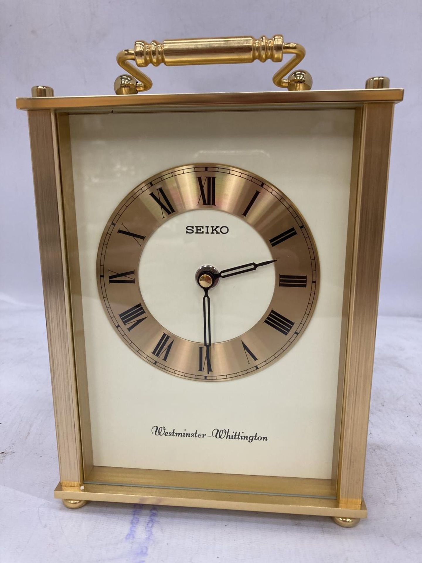 A VINTAGE SEIKO WESTMINSTER WHITTINGTON QUARTZ BRASS ALARM MANTLE CLOCK, HEIGHT 21CM