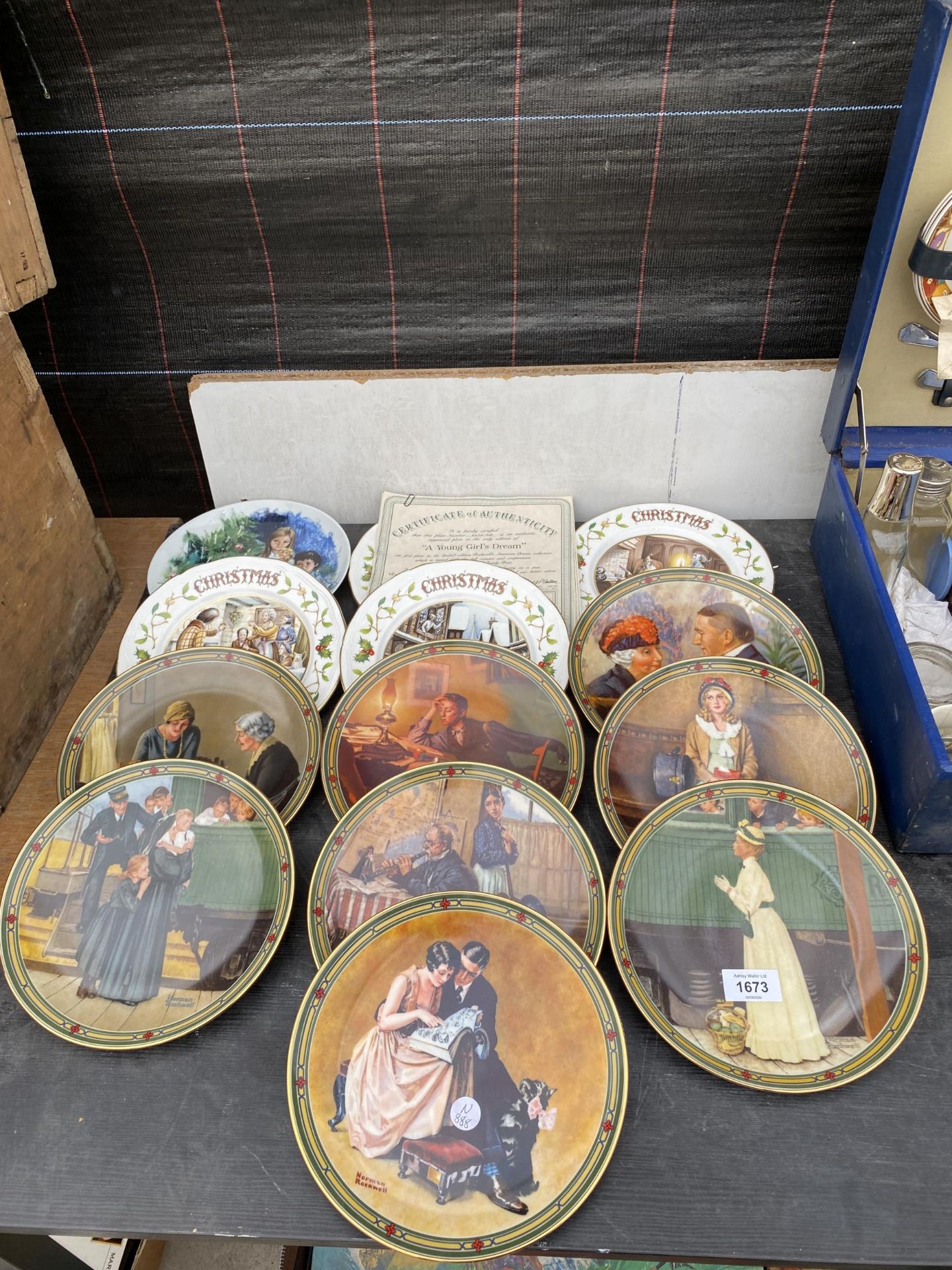 AN ASSORTMENT OF COLLECTORS PLATES WITH CERTIFICATES OF AUTHENTICITY