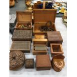 A QUANTITY OF TREEN BOXES TO INCLUDE A SMALL CANTILEVER SEWING BOX, A CARD BOX, A TRINKET BOX WITH