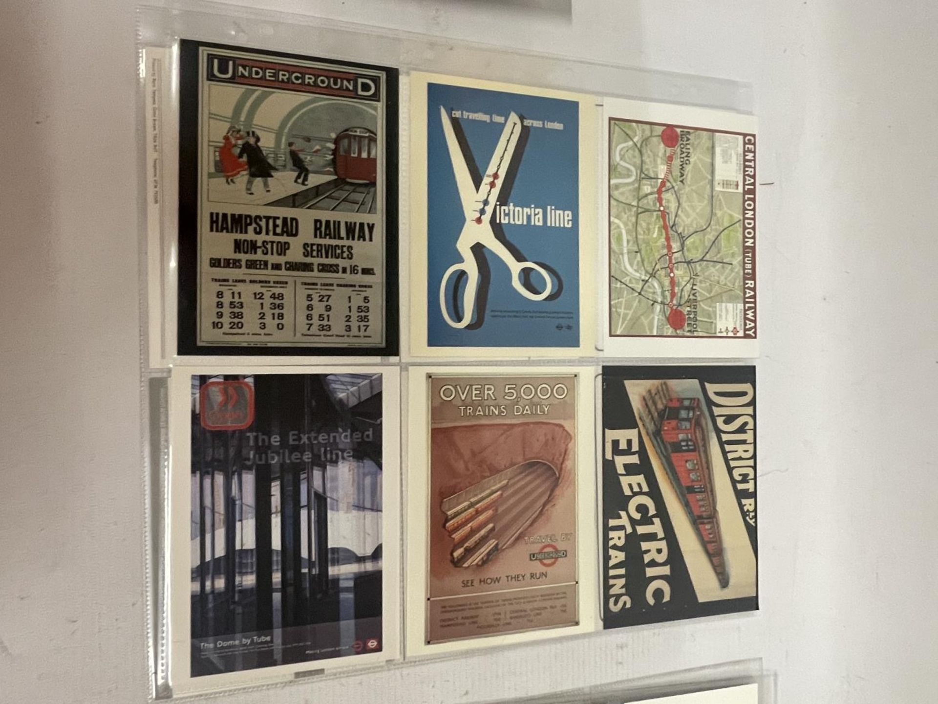 APPROXIMATELY 380 POSTCARDS RELATING TO BUSES, TRAMS, TROLLEY BUSES, UNDERGROUND,METROPOLITAN AND - Bild 7 aus 9