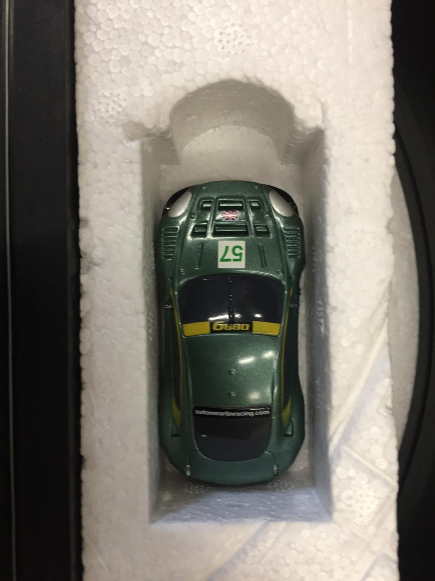 A MICRO SCALEXTRIC RACING SET IN BOX - Image 4 of 5