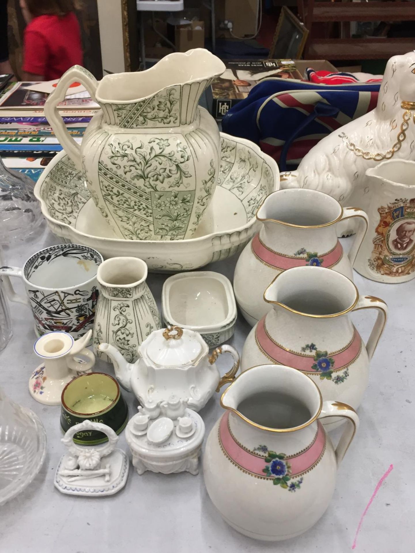 A VICTORIAN WATER JUG AND BASIN SET, GRADUATED SET OF THREE WATER JUGS ETC