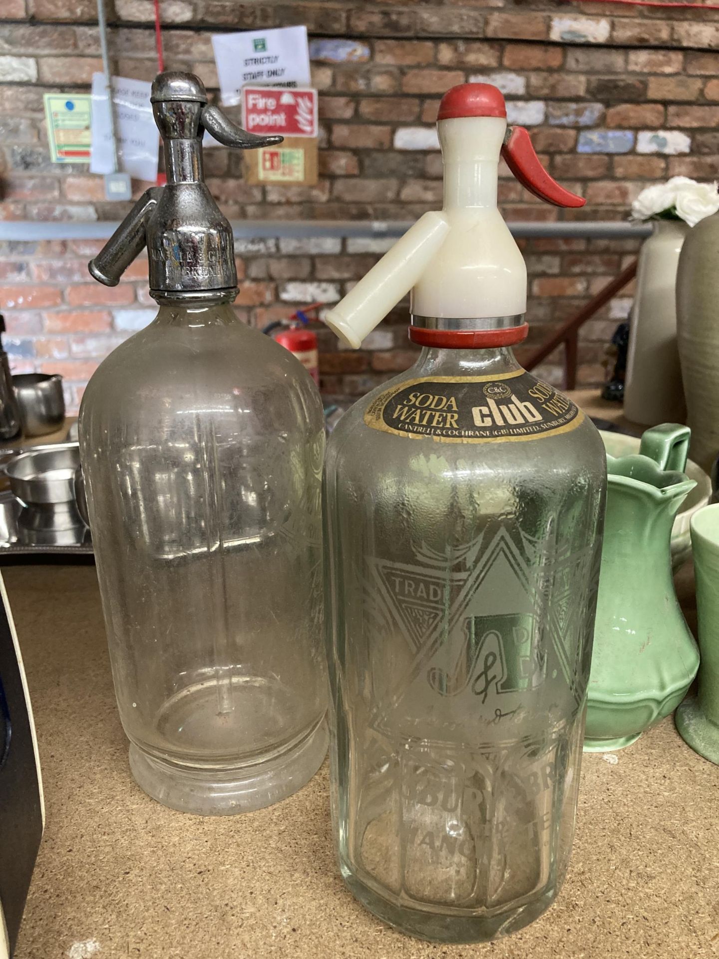 TWO VINTAGE SODA WATER GLASS SIPHONS - Image 4 of 4